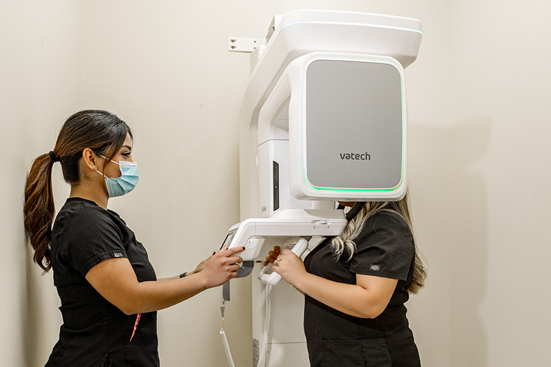 Cosmetic Dental Services in Olmito
